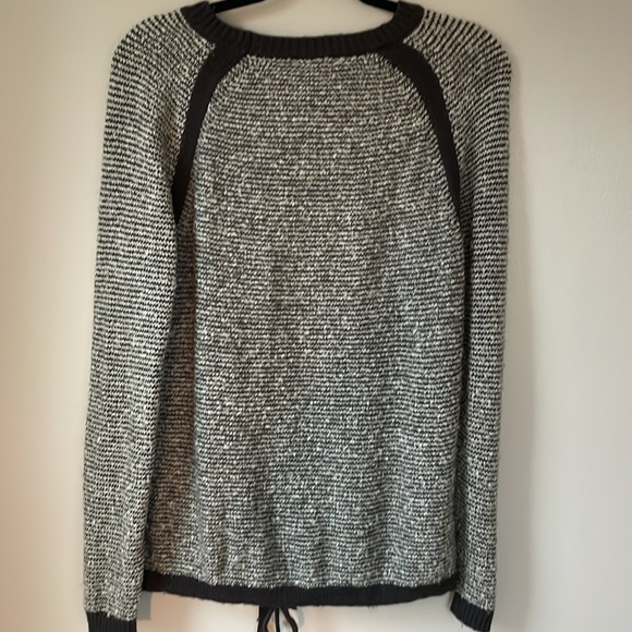 Ann Taylor LOFT blue and white knit sweater size S with bottom tie - Picture 7 of 8